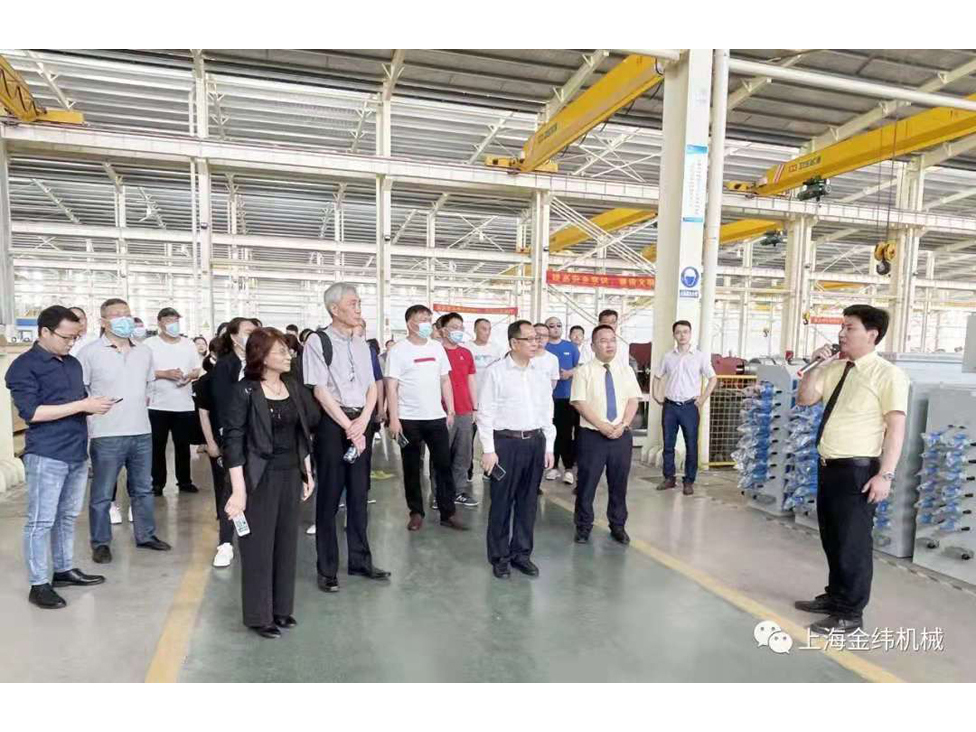 Guests of the green manufacturing technology training class for PVC products visited JWELL기계's Haining factory with a complete success